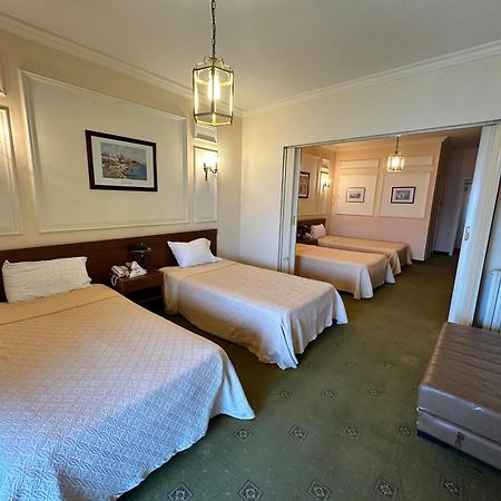 Le Crillon Hotel Броумана Екстериор снимка